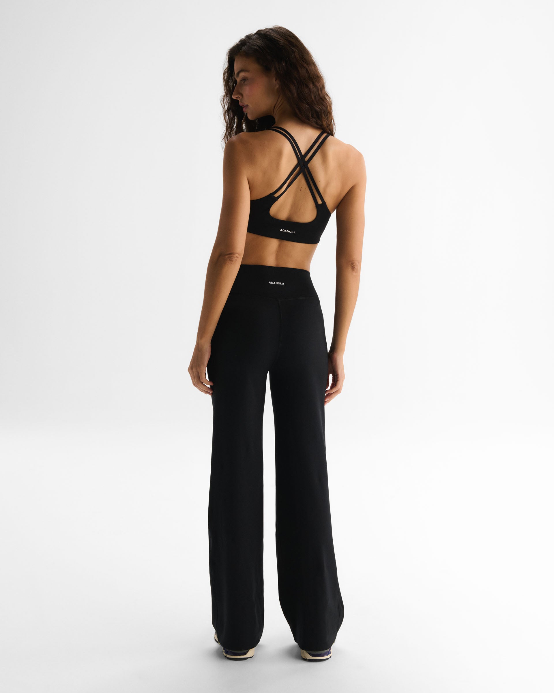 Ultimate Cross Back Bra - Black