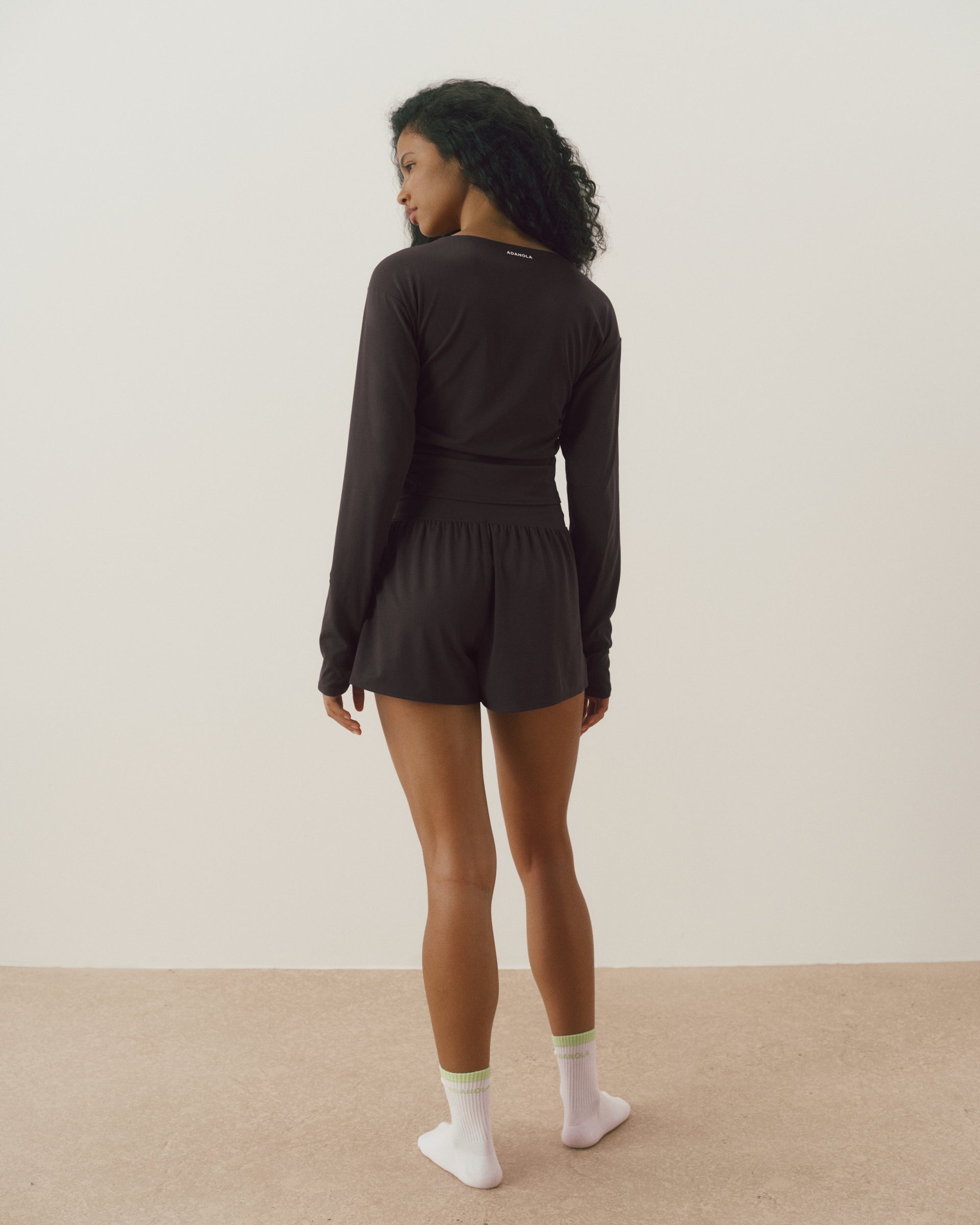 Long Sleeve Ruched Side Top - Coffee Bean